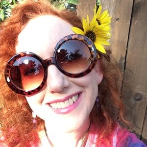 Meet your Posher, Darleen